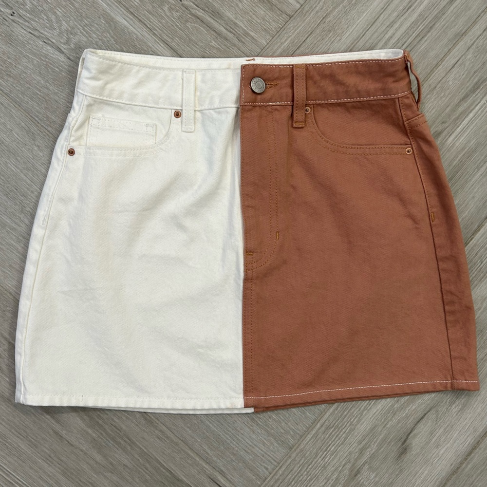 PacSun Two-Tone White and Brown Denim Skirt Size 26